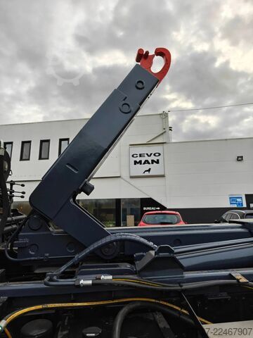 Sistem lengan pengait MAN TGX 26.400 Container Hyvalift Crane HIAB 144