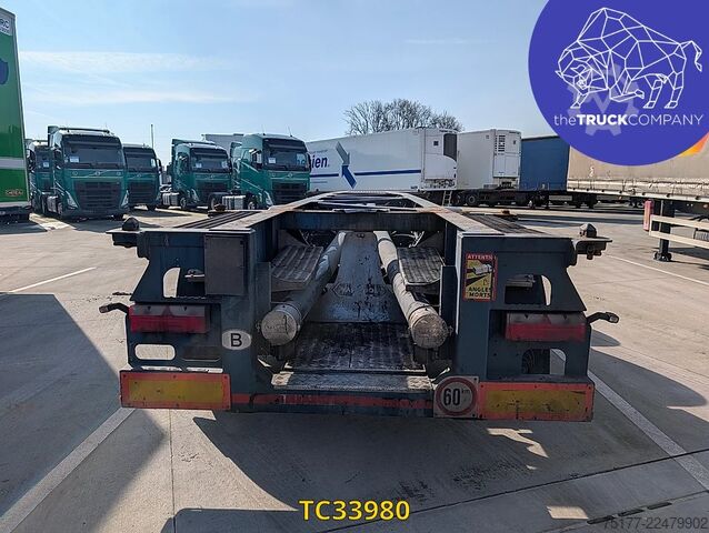 Transport af containere Vanhool 30. ADR