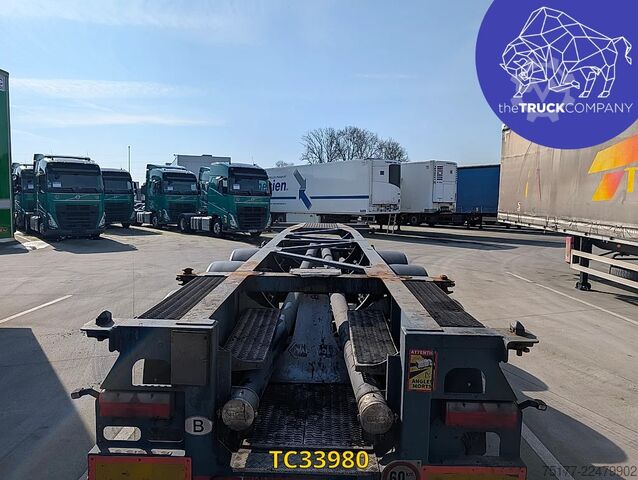 Transport af containere Vanhool 30. ADR