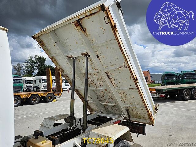 Skraldevogn Nissan Cabstar 120cv dc benne