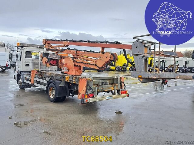 Chassis med førerhus Volvo FLC