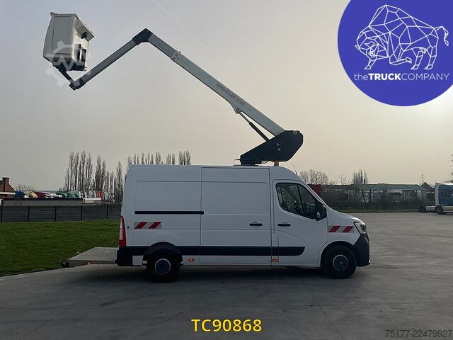 Piattaforma di sollevamento Renault Master 145.35 Nacelle