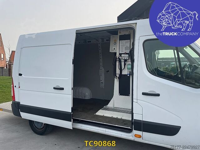 Piattaforma di sollevamento Renault Master 145.35 Nacelle