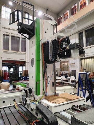 WAAGERECHTES BOHRWERK – KREUZAUSFÜHRUNG RETOS WHN13CNC