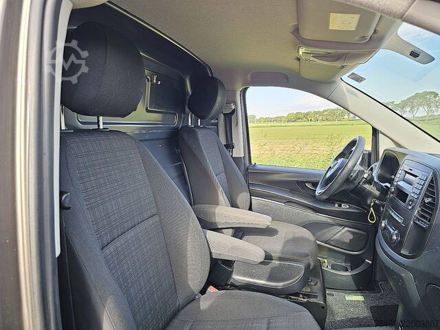 High-roof van MERCEDES-BENZ VITO 114