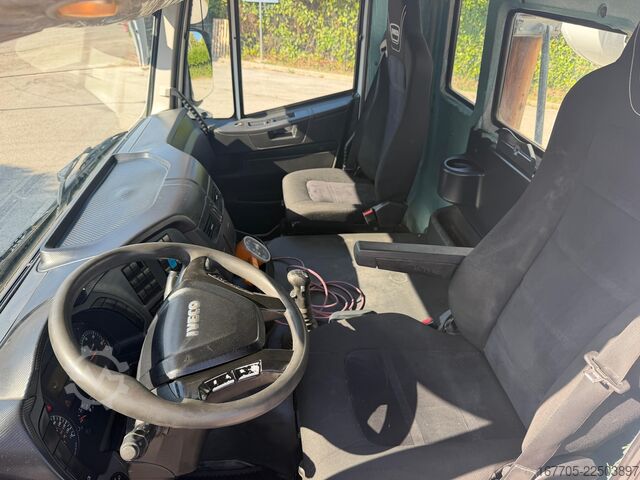 Concrete mixer truck Iveco TRAKKER 500