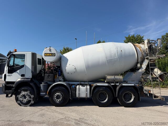 Concrete mixer truck Iveco TRAKKER 500