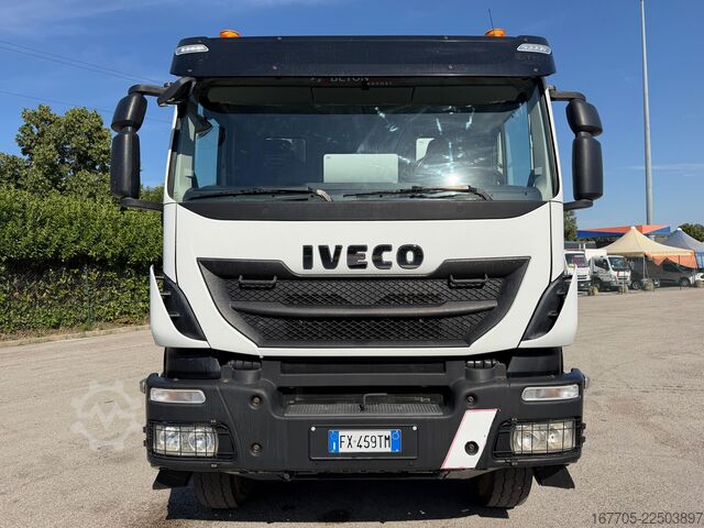 Concrete mixer truck Iveco TRAKKER 500