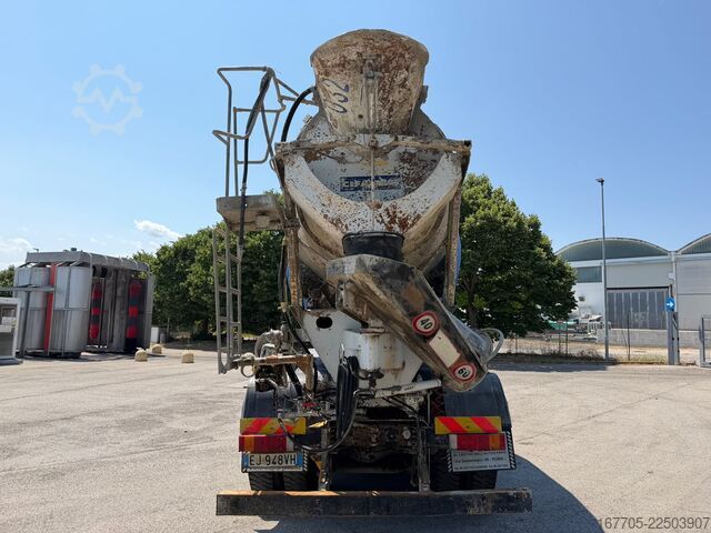 Concrete mixer truck Iveco TRAKKER 450
