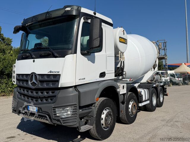 Concrete mixer truck Mercedes-Benz Arocs 4145