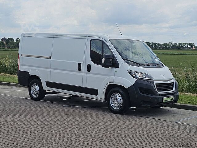 High-roof van PEUGEOT BOXER 2.0
