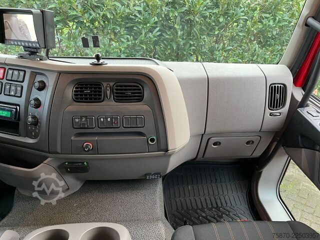 Beg pakaian DAF LF 260 FA