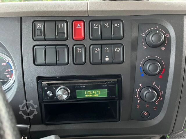 Beg pakaian DAF LF 260 FA