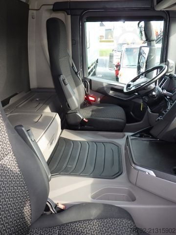 Truk minuman SCANIA P 280 B Getränkeko. 7,3m/Lasi/LBW/2xAHK/Vollluft