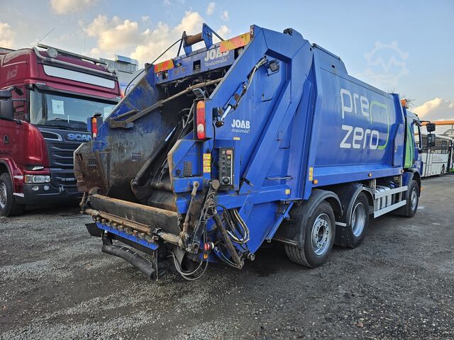 Camião de lixo VOLVO FE-320 6x2 Lift/Lenk Luft/Luft JOAB Anac