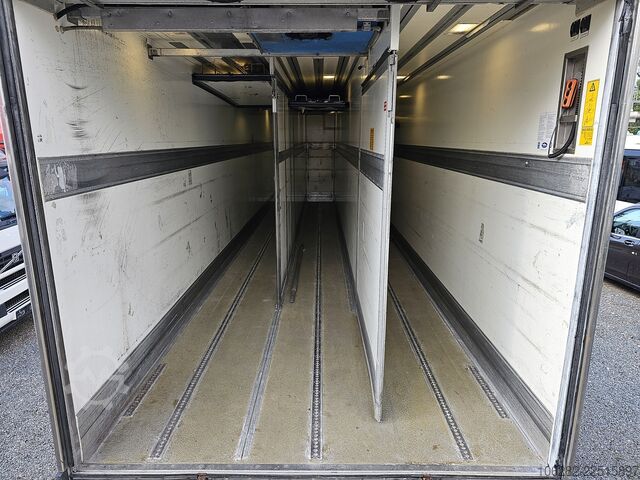 Camión con caja refrigerada VOLVO FM330 6x2 FRIGOBLOCK Multizone Lenk u. L