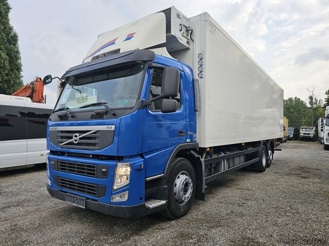 рефрижераторний вантажівка Volvo FM330 Multizone Lenk u. Kühlkoffer