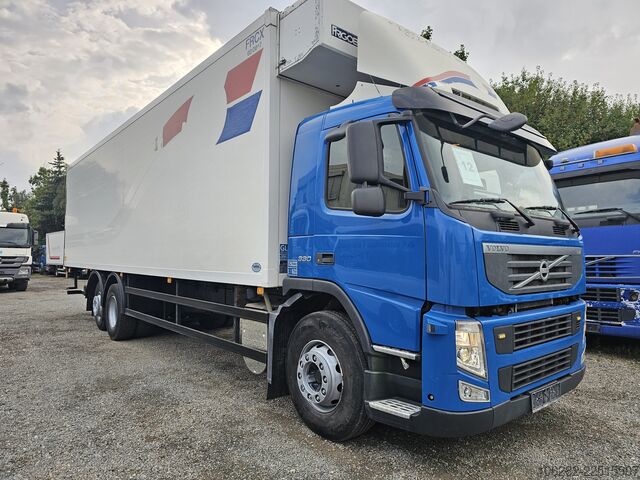 рефрижераторний вантажівка Volvo FM330 Multizone Lenk u. Kühlkoffer