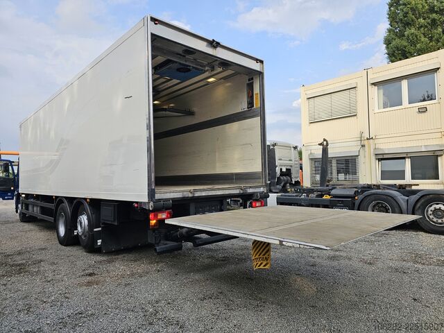 рефрижераторний вантажівка Volvo FM330 Multizone Lenk u. Kühlkoffer