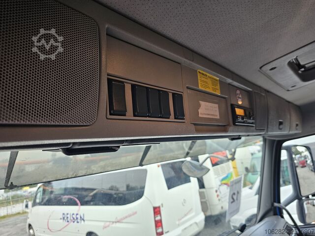 рефрижераторний вантажівка Volvo FM330 Multizone Lenk u. Kühlkoffer