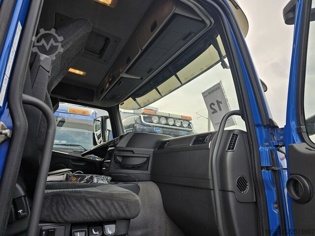 рефрижераторний вантажівка Volvo FM330 Multizone Lenk u. Kühlkoffer