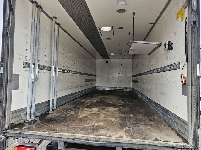 Kuorma-auto umpikorilla Volvo FL 240 4x2 14Tons Hebebühne Blatt/Luft