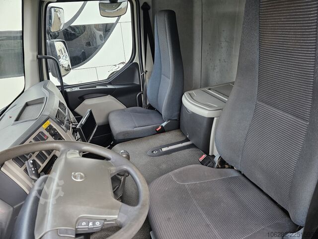 Kuorma-auto umpikorilla Volvo FL 240 4x2 14Tons Hebebühne Blatt/Luft