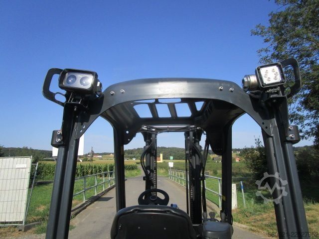 Carretilla eléctrica de 3 ruedas Linde E16H-02 - Triplex 4,6m + Seitenschieber