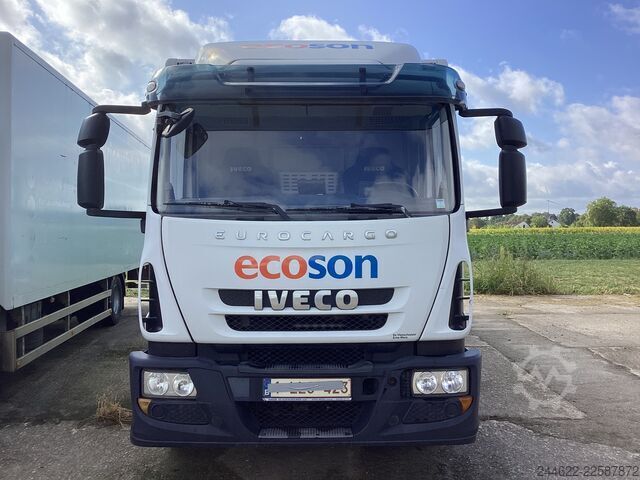 Xe thùng kín Iveco 120