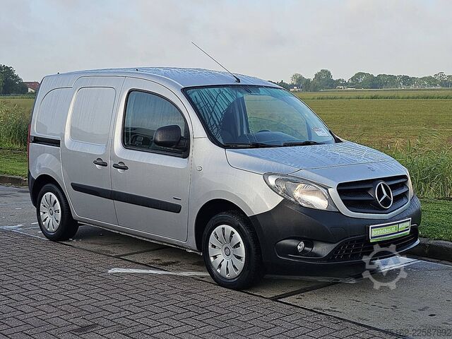 Ferðatösku MERCEDES-BENZ CITAN 109 CDI ac EURO6