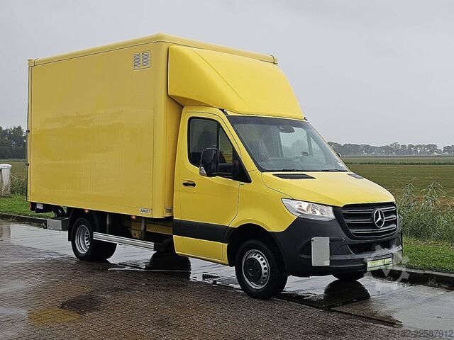 Koffer MERCEDES-BENZ SPRINTER 514 Bakwagen Laadklep!