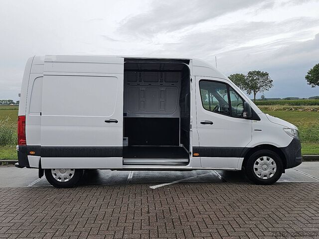 Στέισον βάγκον με ψηλή οροφή MERCEDES-BENZ ESPRINTER 47kwh 168km wltp