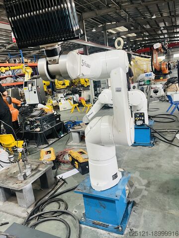 Industrial robot Stäubli TX90L