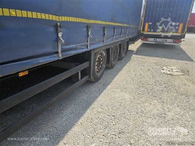 Semi-remorque bâchée Schmitz Cargobull Semitrailer Curtainsider Mega