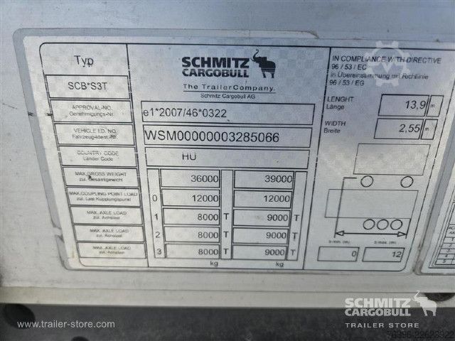 Semi-remorque bâchée Schmitz Cargobull Semitrailer Curtainsider Mega