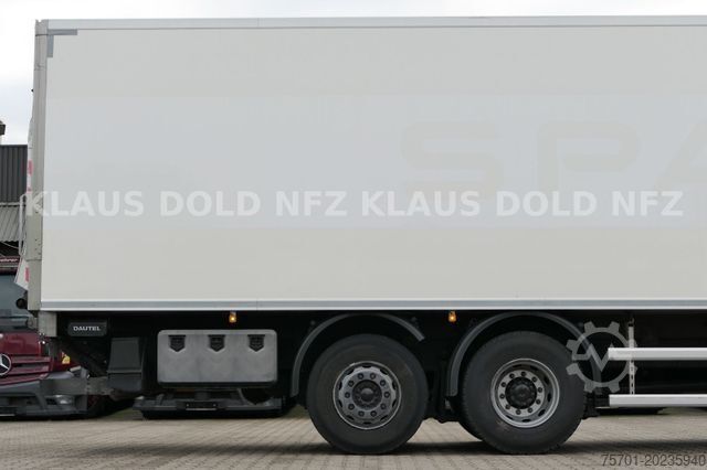 Camion frigorifique MAN TGS 26.420 Kühlkoffer Retarder LBW Lift-/Lenk