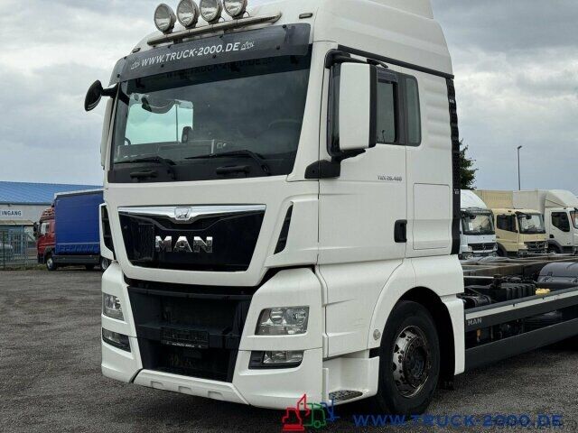 Camión con caja móvil MAN TGX 26.480 XLX Haus Bett hydr Hub Multi Wechsler