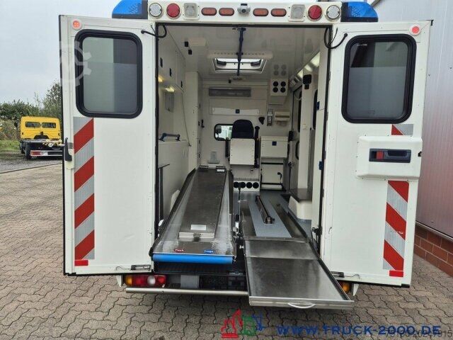 Camión de bomberos Volkswagen T5 2.0 TDI Automatic KTW Krankentransport Klima