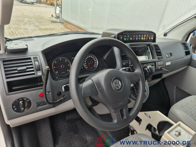 Camión de bomberos Volkswagen T5 2.0 TDI Automatic KTW Krankentransport Klima