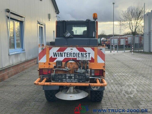 Barredora de calzadas Multicar Tremo X56 Winterdienst Streuer + Besen NUR8568KM