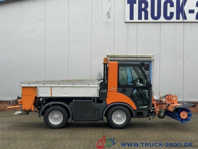 Barredora de calzadas Multicar Tremo X56 Winterdienst Streuer + Besen NUR 10TKM