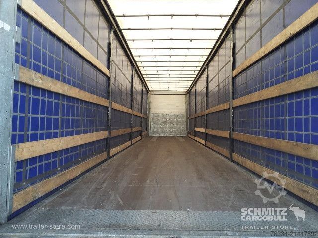 Åpen semitrailer med presenning Schmitz Cargobull Semitrailer Curtainsider Mega