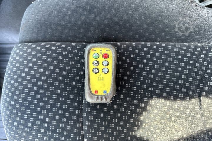 Skriňové nákladné vozidlo Mercedes-Benz Atego 818 Koffer mit HB / Swiss-Vehicle