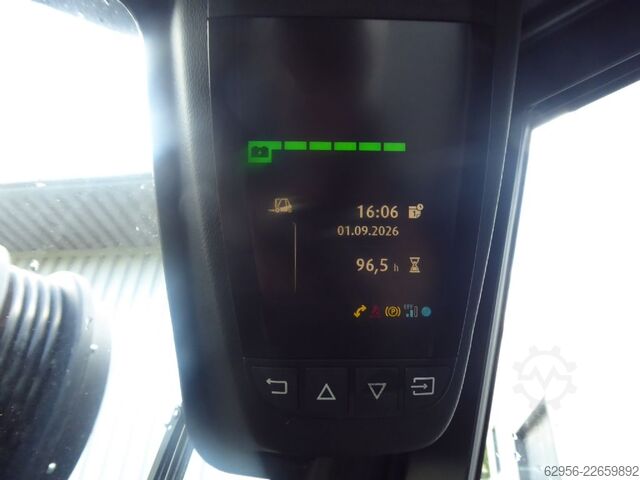 Carretilla eléctrica de 4 ruedas Linde E60-01
