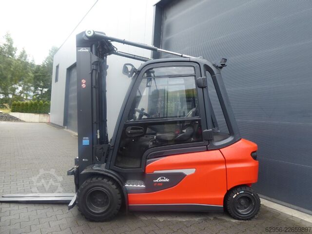 Carretilla eléctrica de 4 ruedas Linde E35L-01 förderfähig