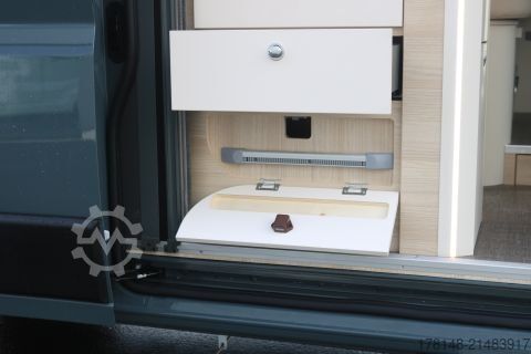 Kastenwagen Wohnmobil / Campervan Eura Mobil Van 595 HB