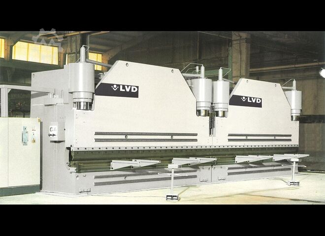 Plegadoras hidráulicas LVD PPNMZ 1200 ton x 12 meter CNC