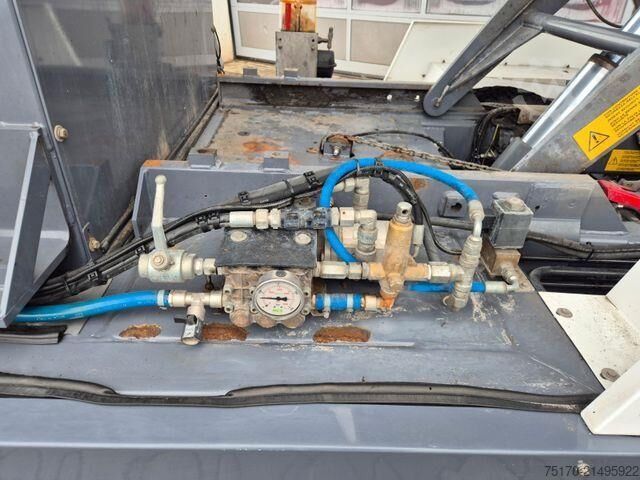 รถกวาดถนน Dulevo 6000T Allradlenkung