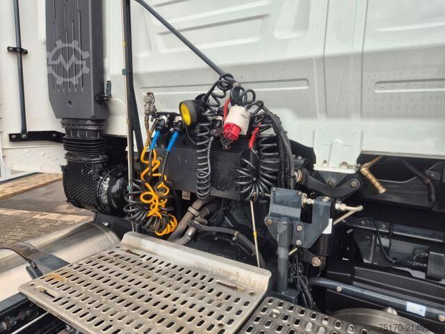 SZM มาตรฐาน Iveco Stralis AS440S46T/P NG LNG Standklima Intarder