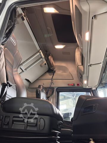  IVECO S-WAY 570 uff. Italia- FULL OPT.+ACCIAI